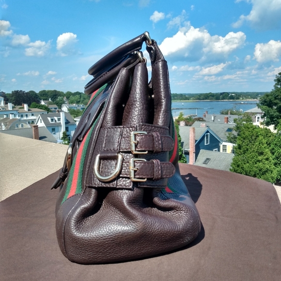 Gucci Heritage Web Leather Shoulder Bag - Picture 9 of 16